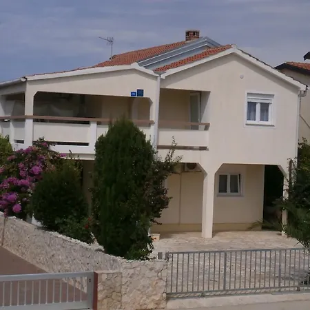 Appartement Davorka Vir